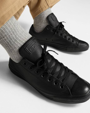 Chuck Taylor All Star Leather