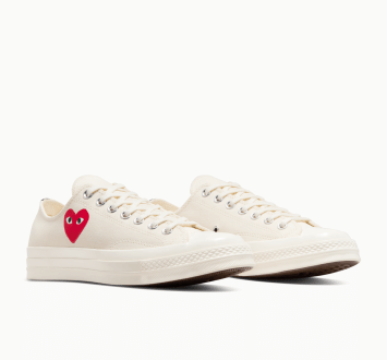 PLAY Comme des Garçons Single Heart Chuck 70