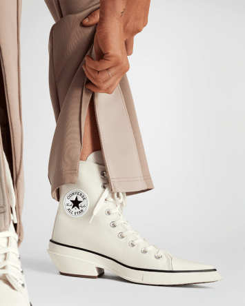 Chuck 70 De Luxe Pointed