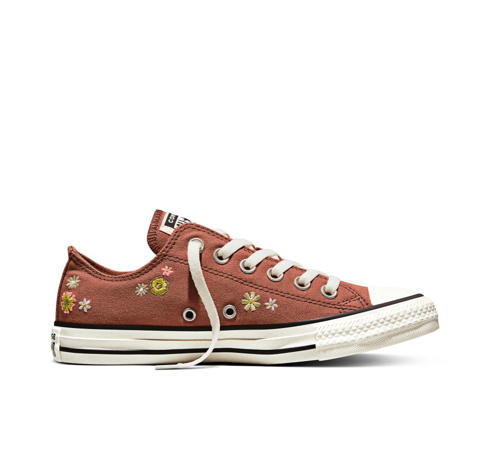 Chuck Taylor All Star Embroidered Florals